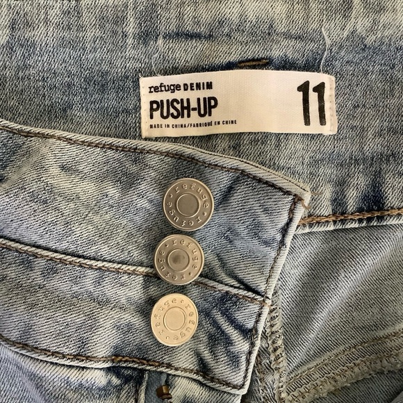 Distressed Light Blue Women's Jeans - Picture 4 of 5